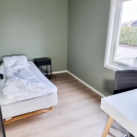 Persvei 10 톤스버그